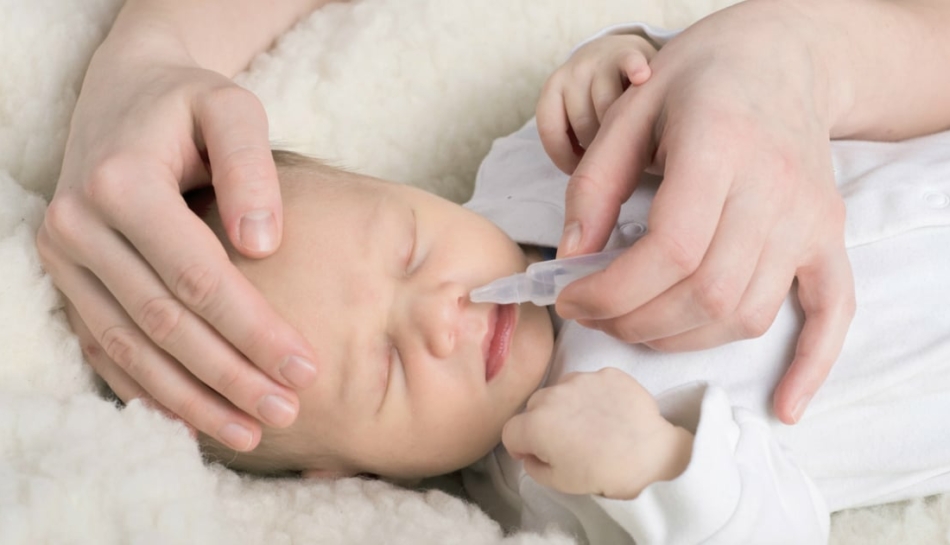 Per pulire il naso di bambini piccoli e neonati è necessario fare