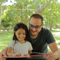 Il bello di leggere a un bambino di pochi mesi  Storie per bambini e  lettura ad alta voce - Milkbook